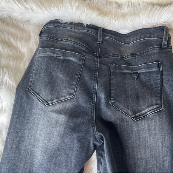 Guess Jeans - Picture 3 of 4